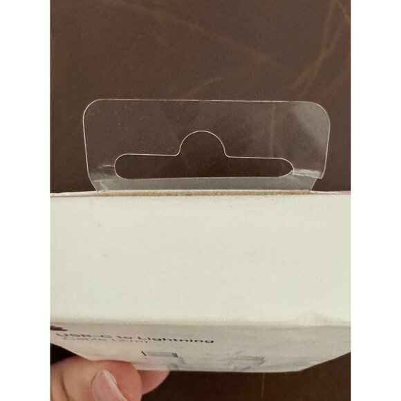 Apple USB-C to Lightning Cable 2m White NWB - Picture 12 of 13